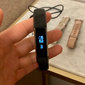 Fitbit Alta HR